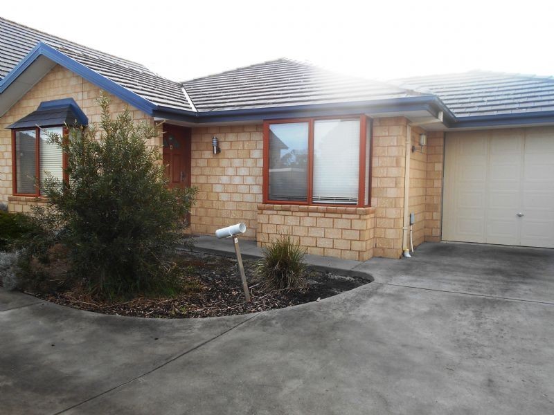 4/9 Meanderri Drive, Inverloch VIC 3996