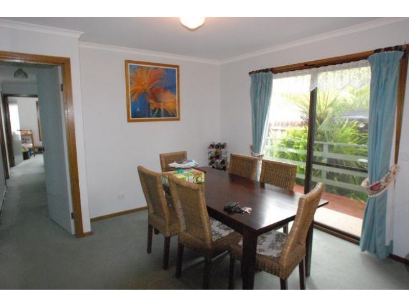 56 Sandymount Avenue, Inverloch VIC 3996