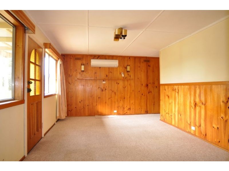 3 Stewart St, Inverloch VIC 3996