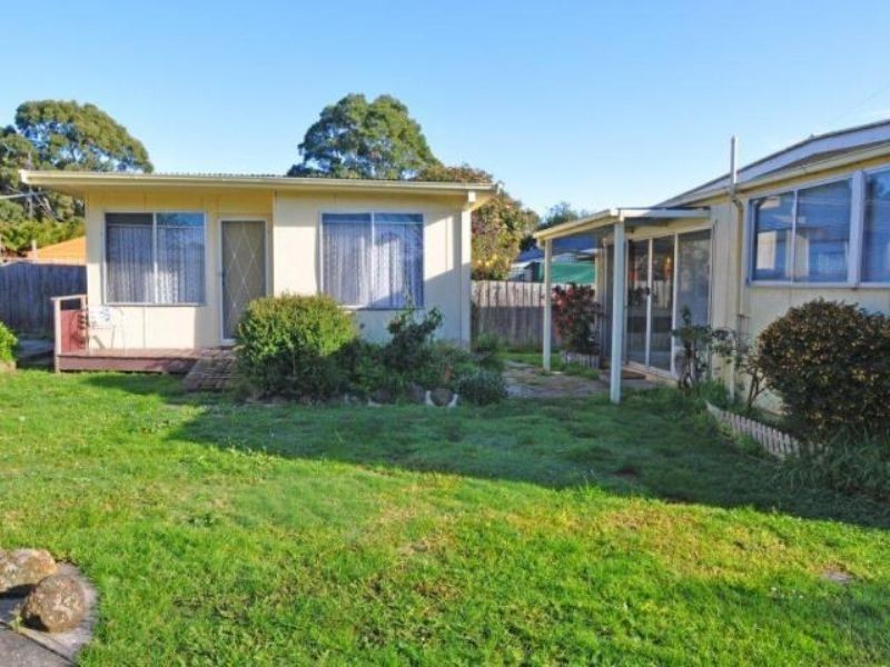 3 Stewart St, Inverloch VIC 3996