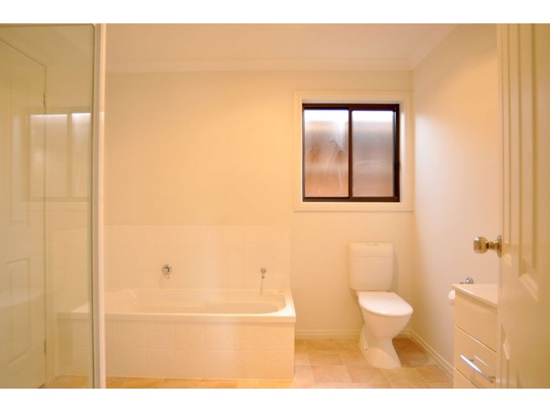 1/1 Powlett St, Inverloch VIC 3996