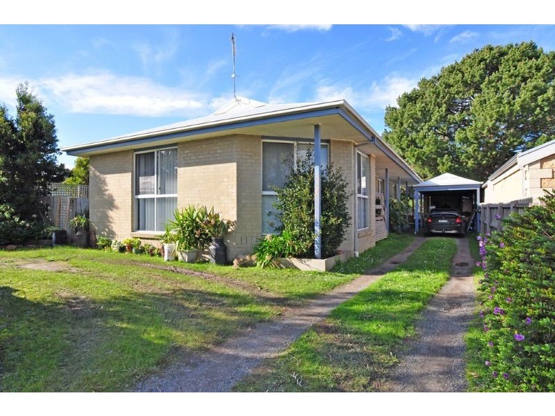 111 Tamara Cres, Inverloch VIC 3996