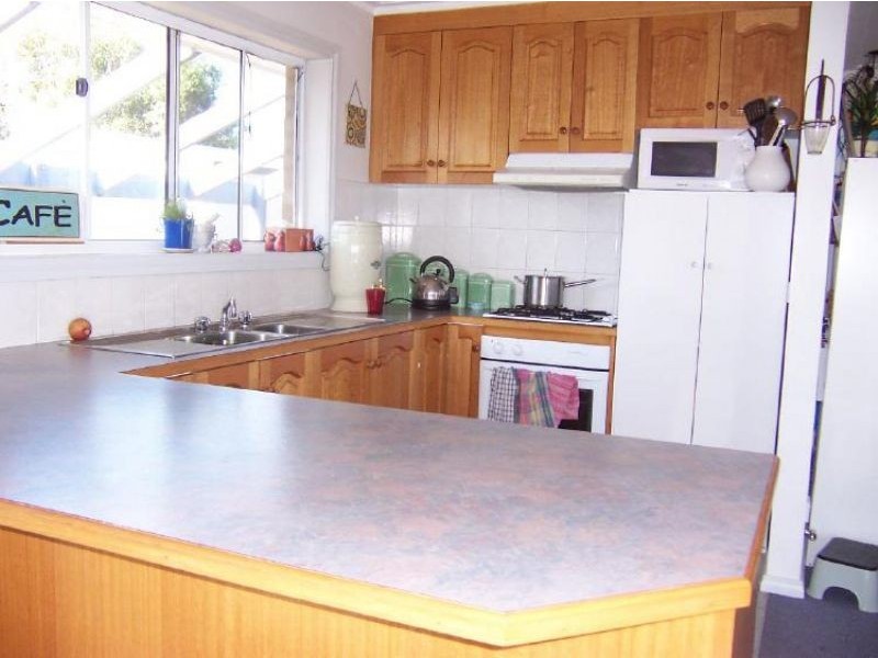 111 Tamara Cres, Inverloch VIC 3996