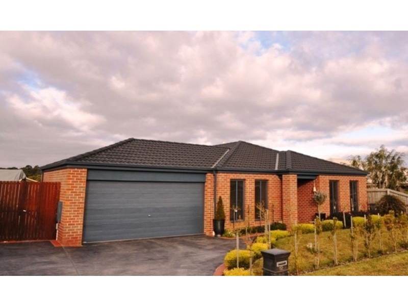 12 Surrey Place, Inverloch VIC 3996