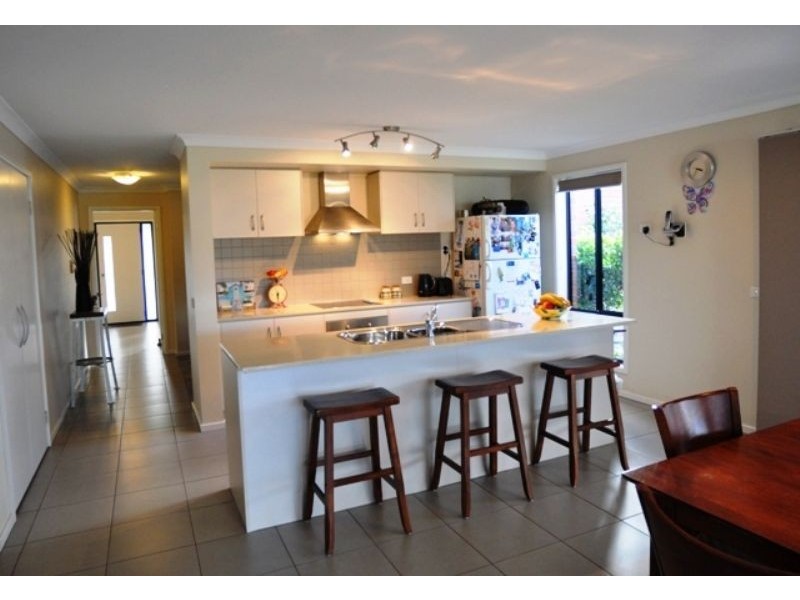 12 Surrey Place, Inverloch VIC 3996