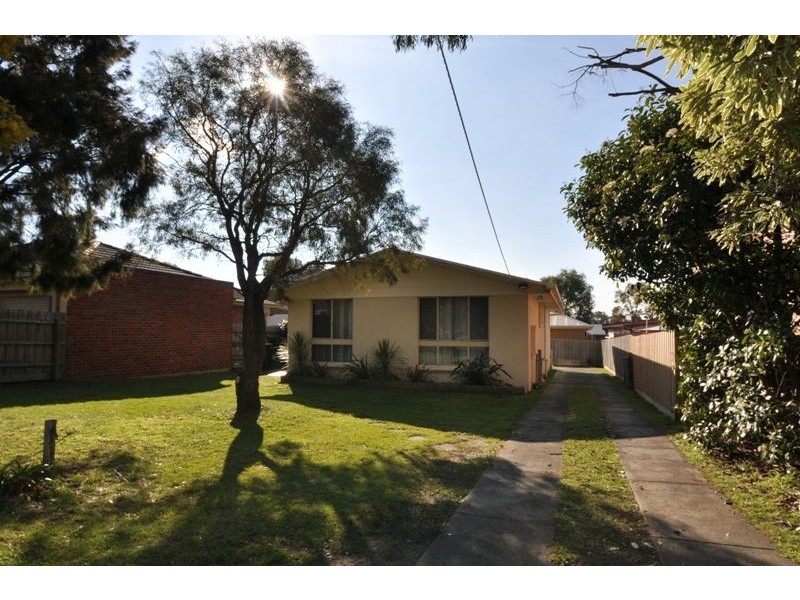 18 Golf St, Inverloch VIC 3996