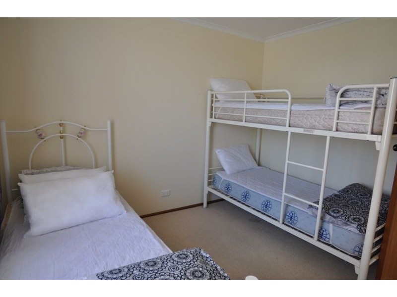 18 Golf St, Inverloch VIC 3996