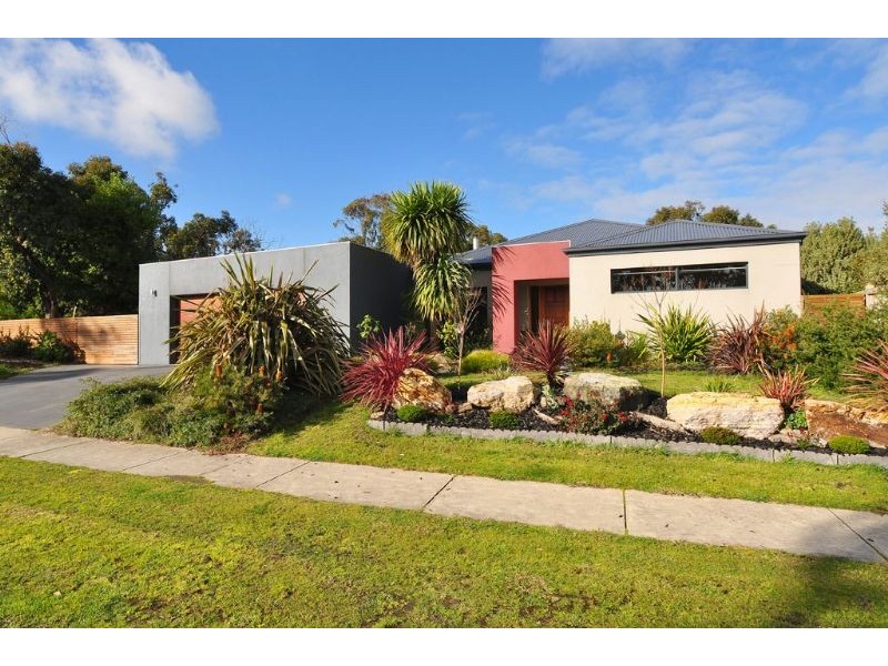 41 Woodland Heath Drive, Inverloch VIC 3996