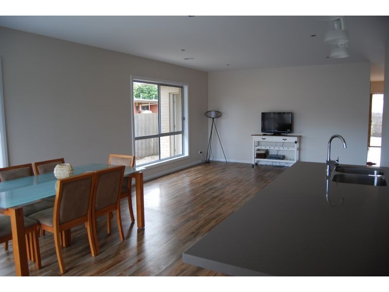 21a Powlett Street, Inverloch VIC 3996