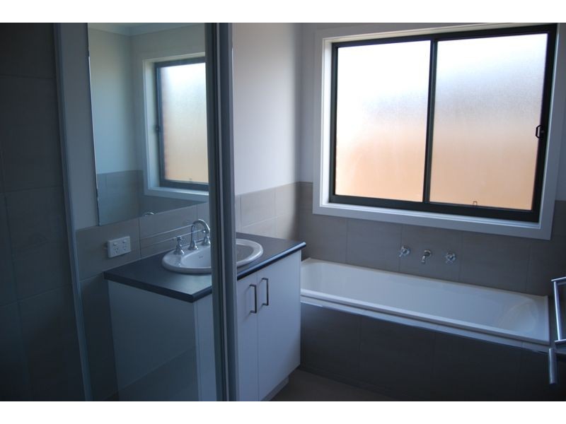 16 Lavender Place, Inverloch VIC 3996