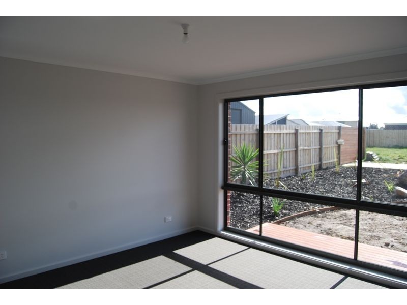 16 Lavender Place, Inverloch VIC 3996