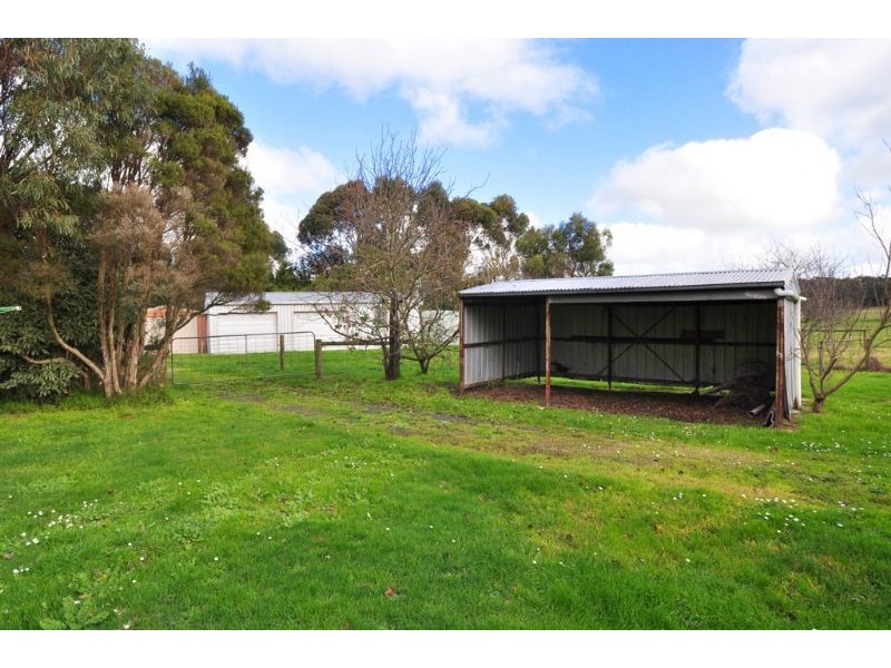 55 Desmond Road, Wattle Bank VIC 3995