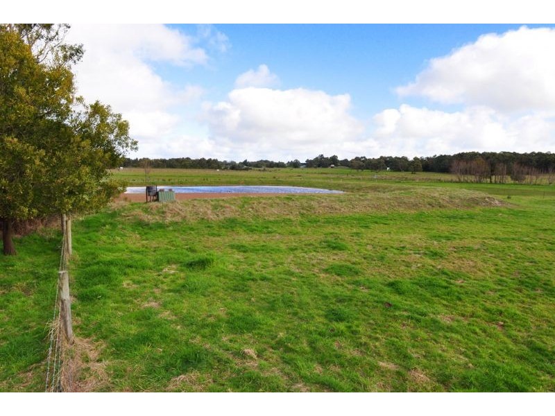 55 Desmond Road, Wattle Bank VIC 3995