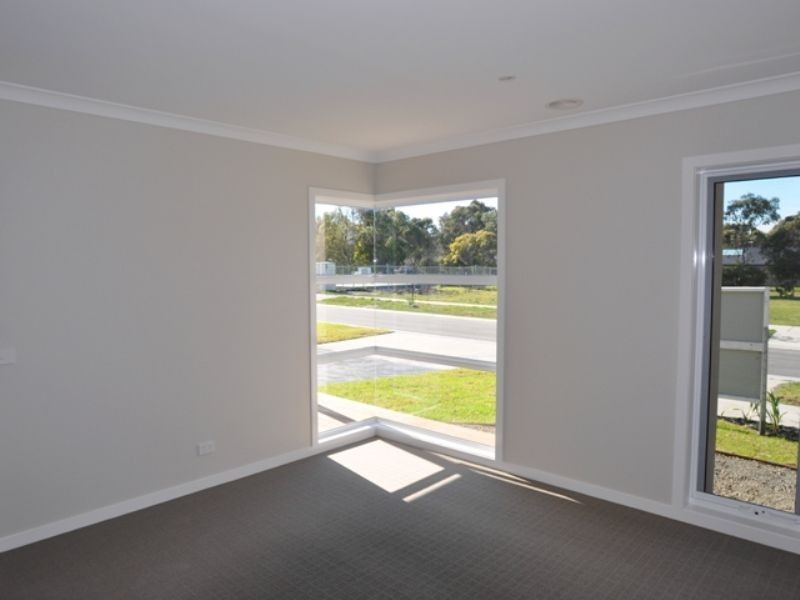 1 Blue Wren Way, Inverloch VIC 3996