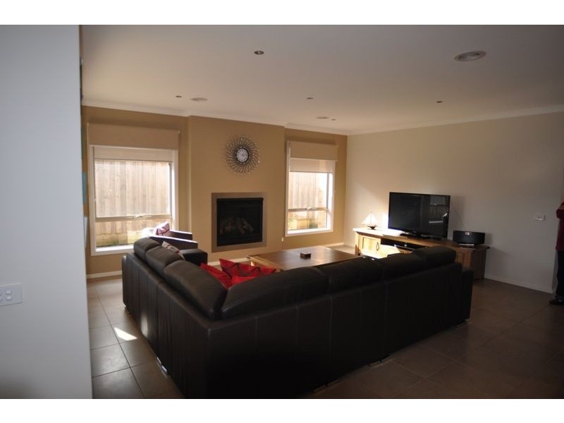 18 Outrigger Drive, Inverloch VIC 3996