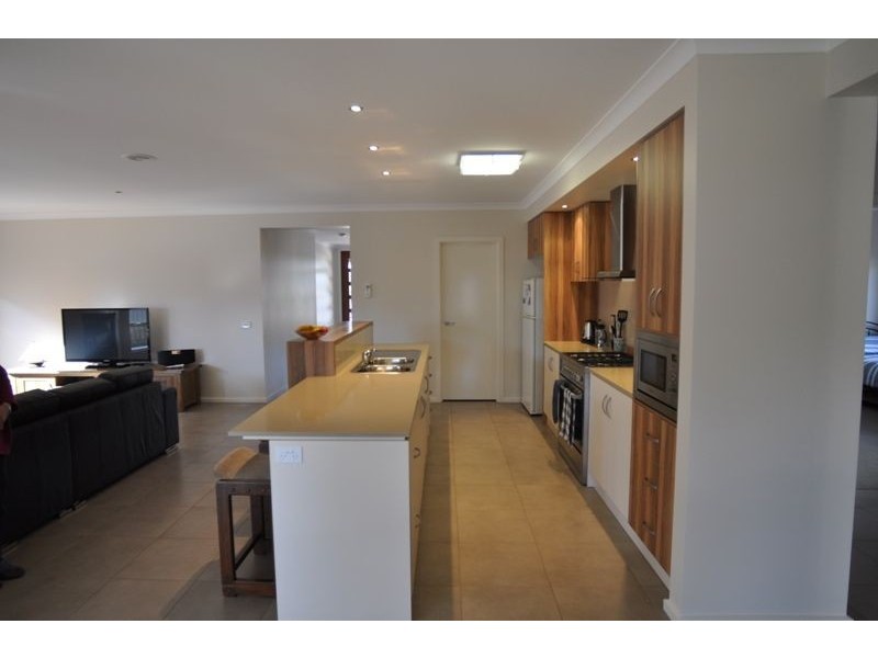18 Outrigger Drive, Inverloch VIC 3996