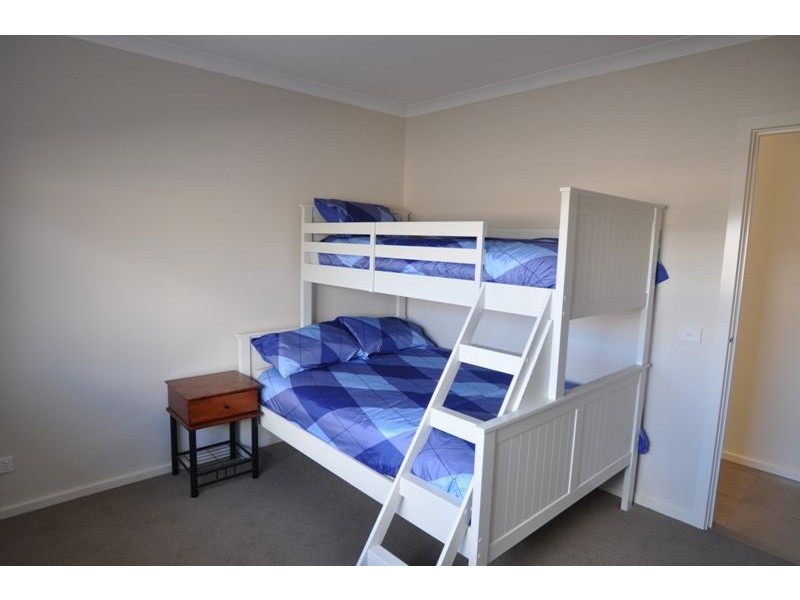 18 Outrigger Drive, Inverloch VIC 3996