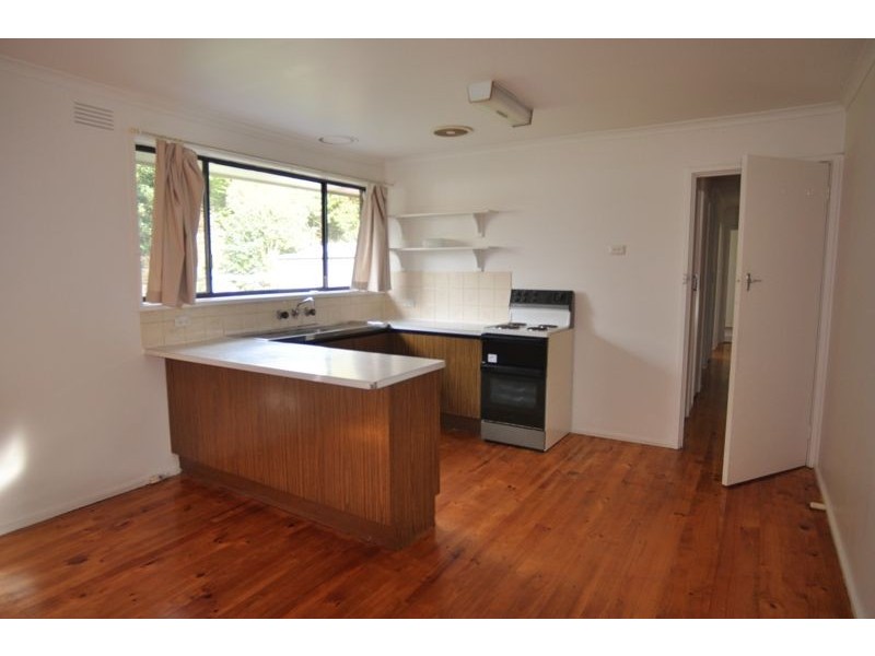 24 Sandymount Ave, Inverloch VIC 3996