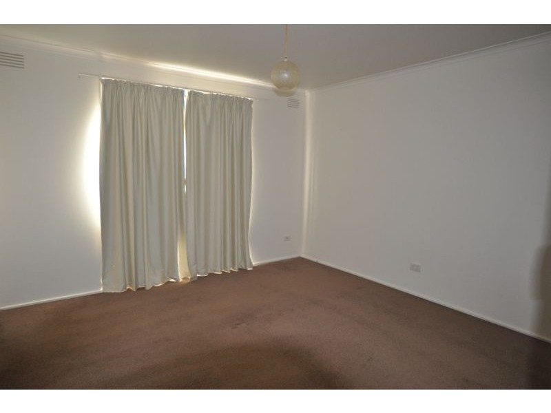 24 Sandymount Ave, Inverloch VIC 3996