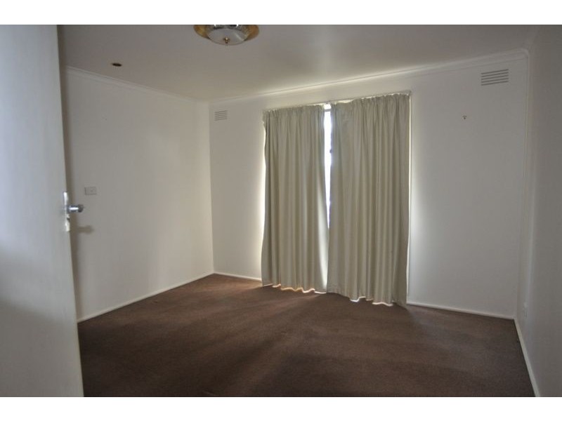 24 Sandymount Ave, Inverloch VIC 3996
