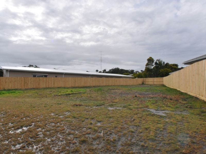 53 Woodland Heath Drive, Inverloch VIC 3996