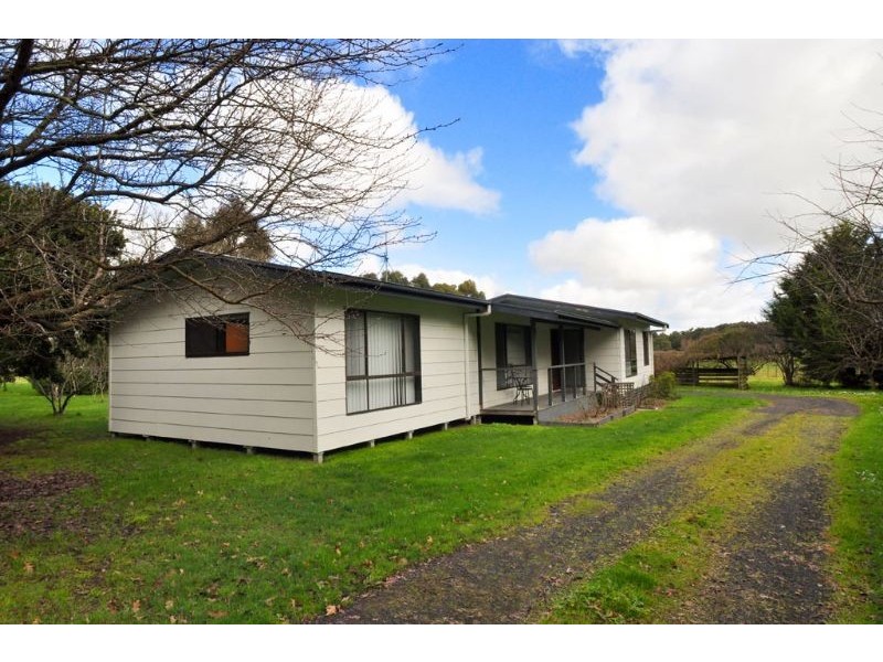 55 Desmond Rd, Wattle Bank VIC 3995