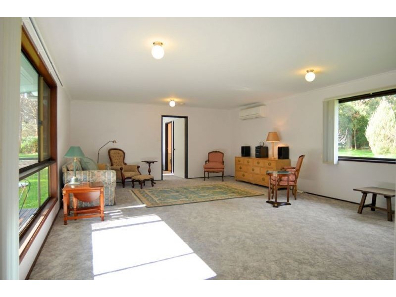 55 Desmond Rd, Wattle Bank VIC 3995