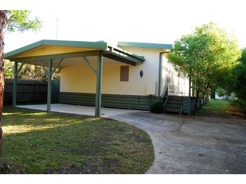 63 Florida Ave, Inverloch VIC 3996