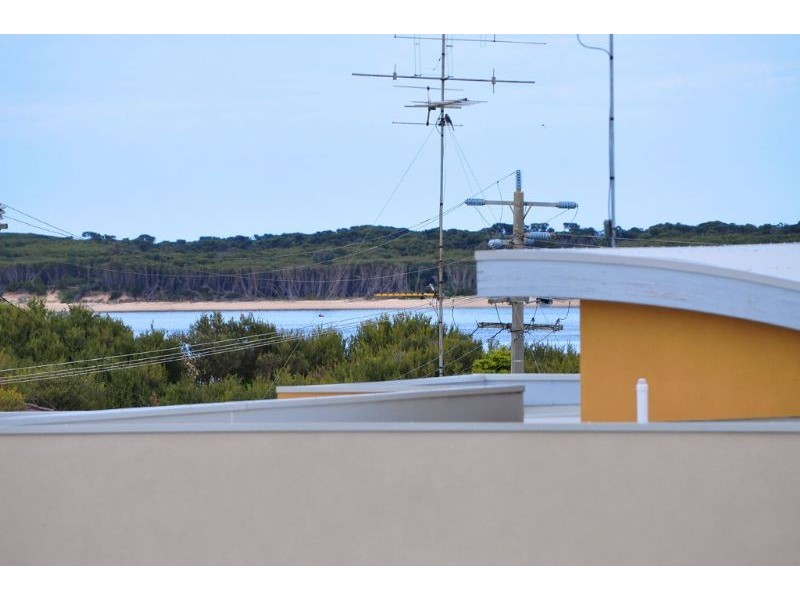 2/7 Pier Road, Inverloch VIC 3996