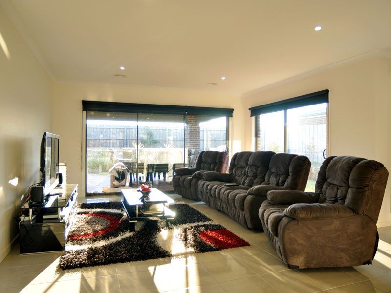 8 Headland Way, Inverloch VIC 3996