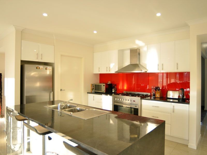 8 Headland Way, Inverloch VIC 3996