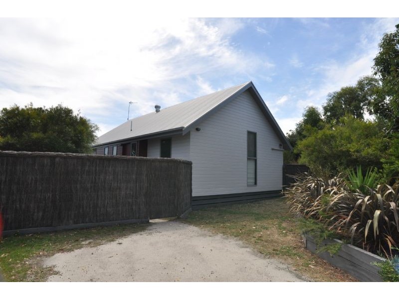 4 Lousia, Inverloch VIC 3996