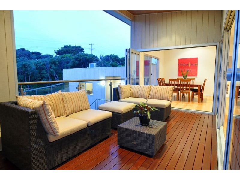 17-19 McIndoe Avenue, Venus Bay VIC 3956