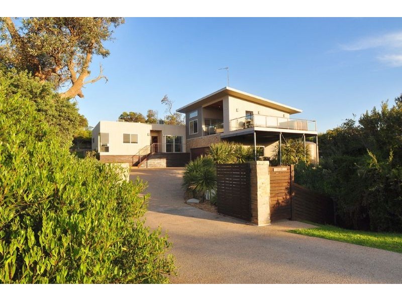 17-19 McIndoe Avenue, Venus Bay VIC 3956