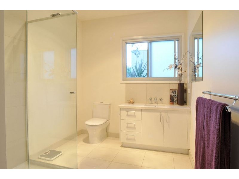 17-19 McIndoe Avenue, Venus Bay VIC 3956