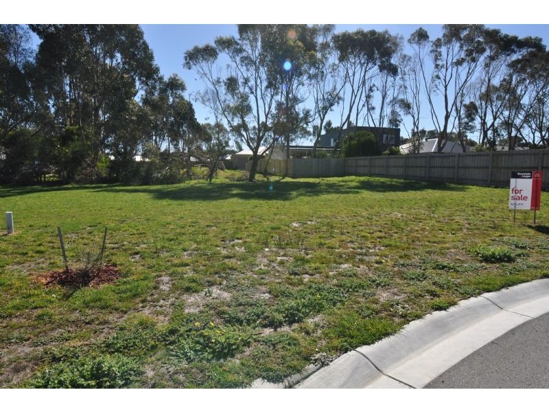 25 Correa Plc, Inverloch VIC 3996