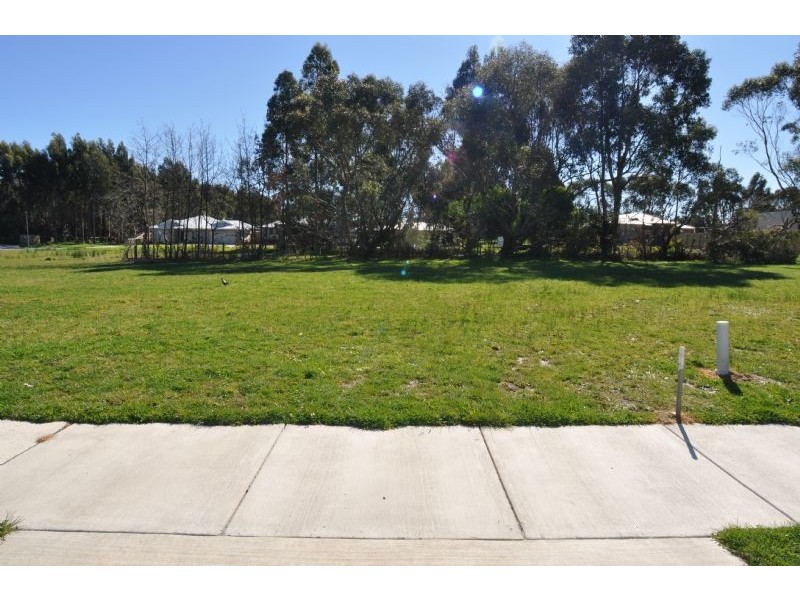 21 Correa Plc, Inverloch VIC 3996