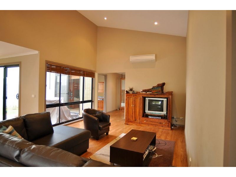 12 Beachcomber Drive, Inverloch VIC 3996