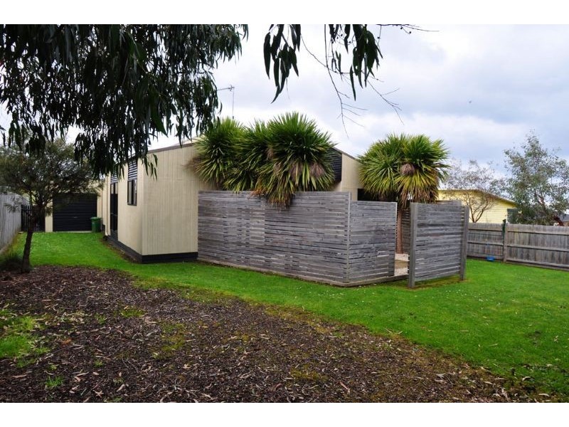 12 Beachcomber Drive, Inverloch VIC 3996
