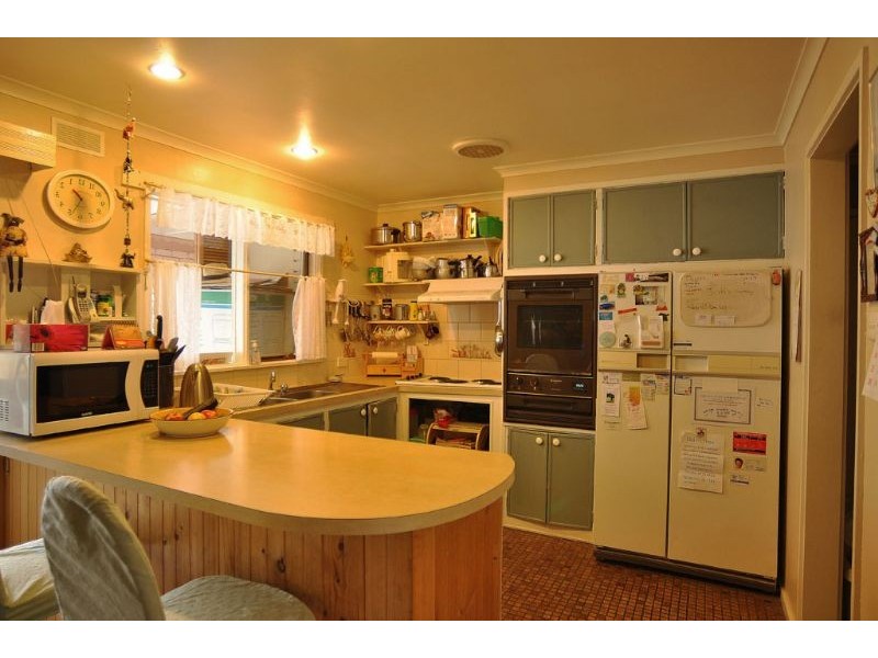 28 Sandy Mount Avenue, Inverloch VIC 3996