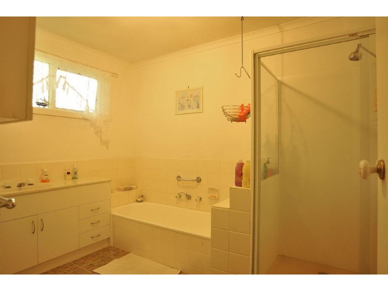 28 Sandy Mount Avenue, Inverloch VIC 3996