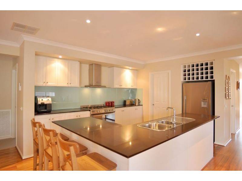 8 Bluewater Place, Inverloch VIC 3996