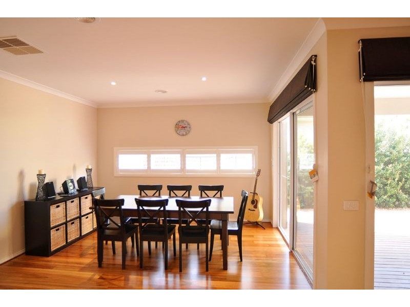 8 Bluewater Place, Inverloch VIC 3996