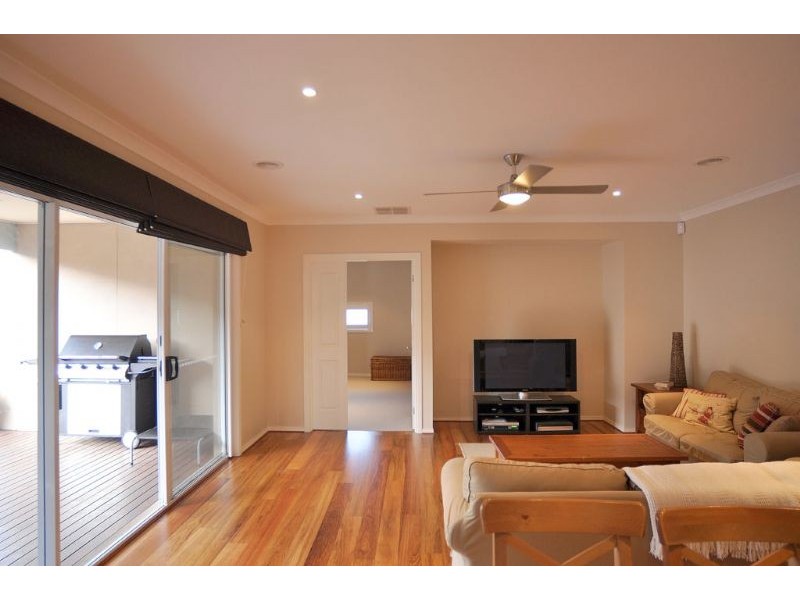 8 Bluewater Place, Inverloch VIC 3996