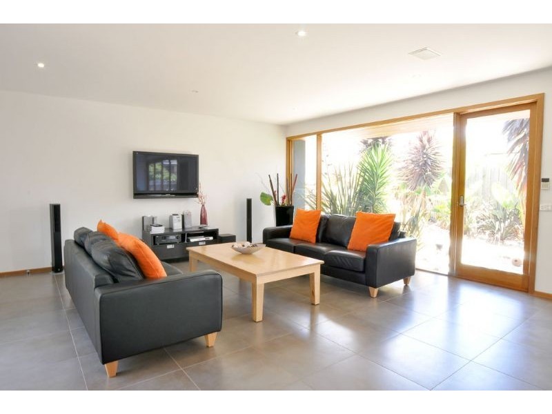 16a High Street, Inverloch VIC 3996