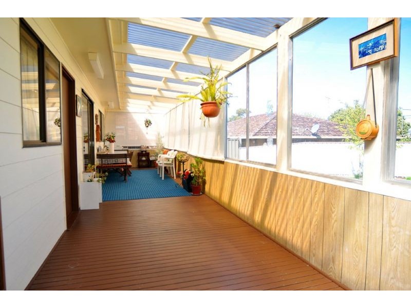 38 Gordon Ave, Inverloch VIC 3996