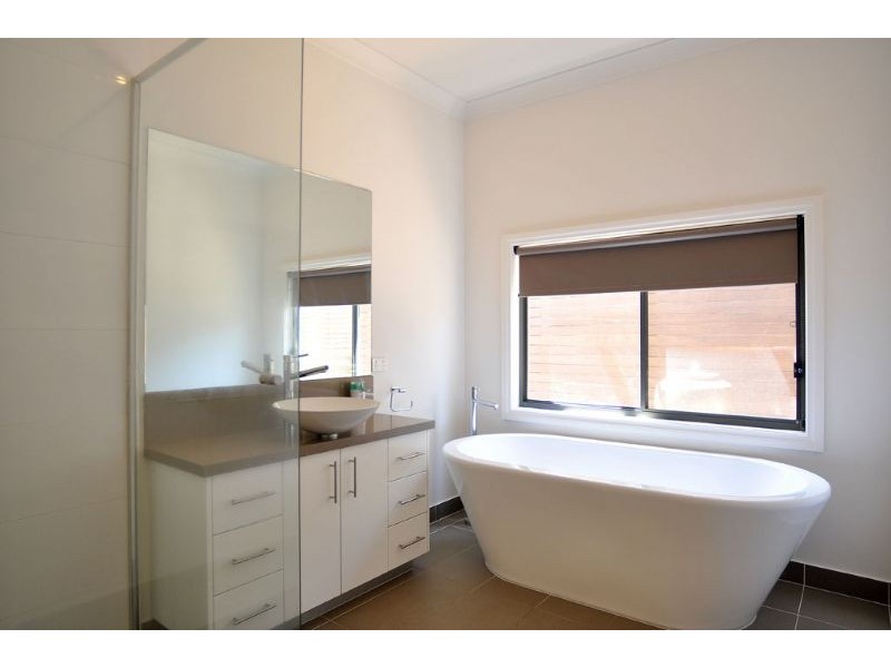 4 Venus St, Inverloch VIC 3996