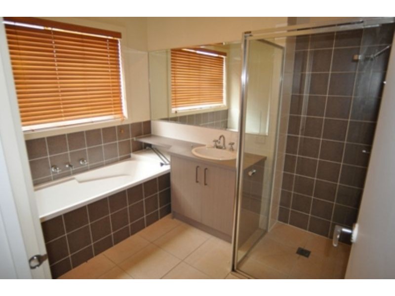 6 Endeavour Plc, Inverloch VIC 3996