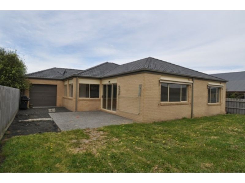 6 Endeavour Plc, Inverloch VIC 3996