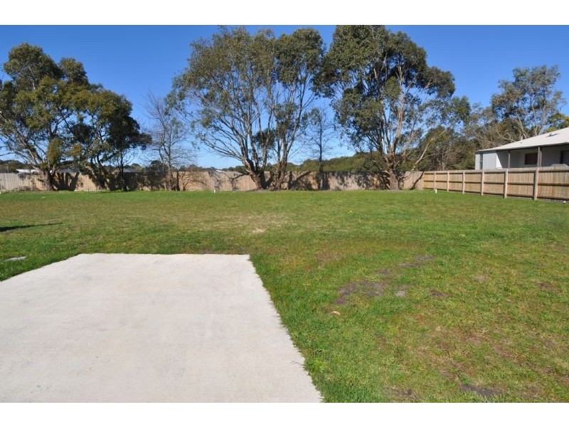 24 Correa Plc, Inverloch VIC 3996